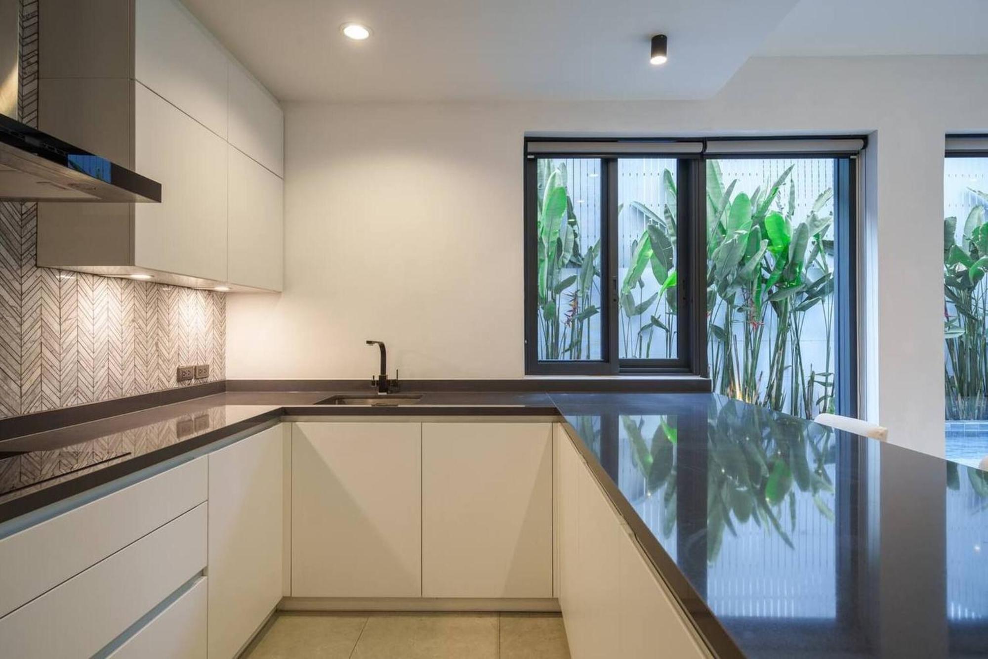 Biệt thự Monochromedesignerpool *
